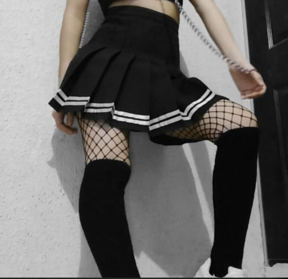 falda plisada negra con diseño, góticos, calavera, dark