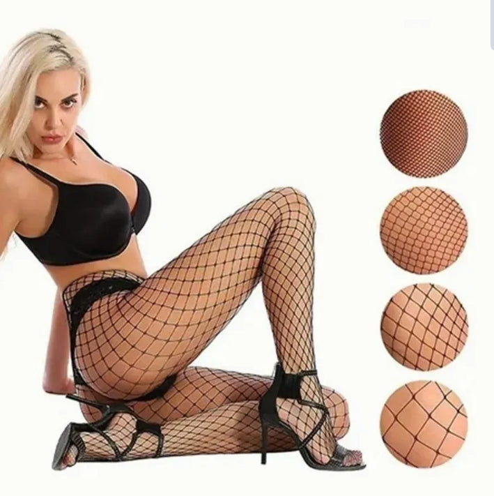 Combo Falda Cuadrille, Guante, panty de red y bucanera la Promo ideal para ti