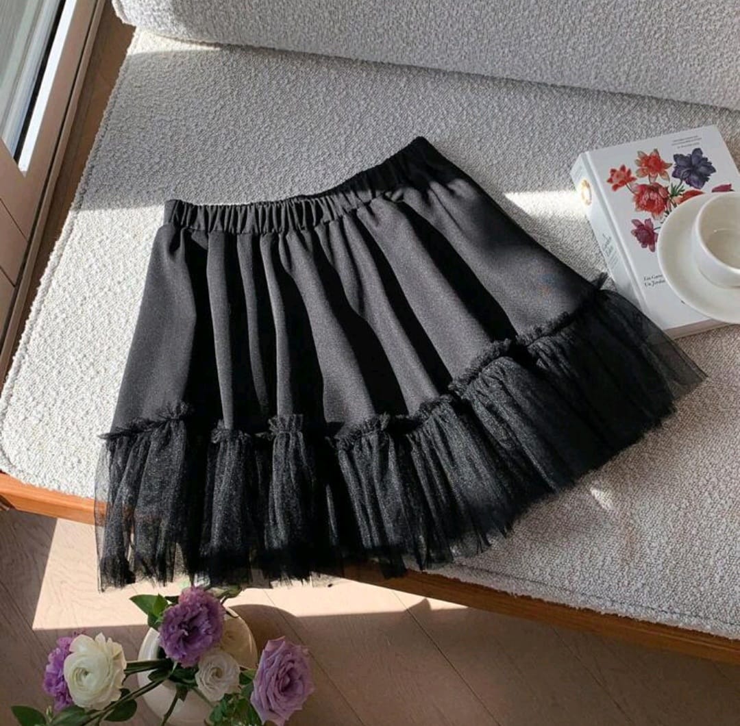 falda plisada negra con diseño, góticos, calavera, dark