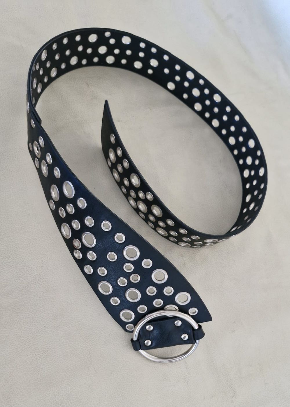 Cinturones variados diseños y modelos para tu estilo ya sea, pop, rock, dark, kawaii o solo casual