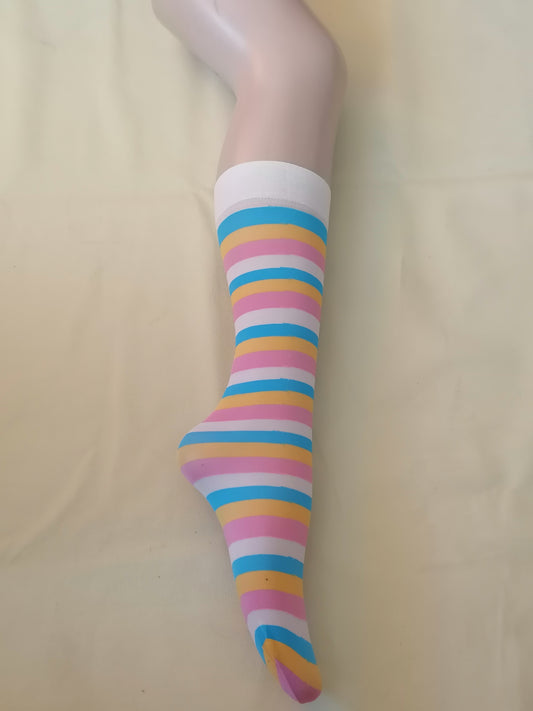 calcetas rayadas de panty lindas y hermosa con estilo juvenil