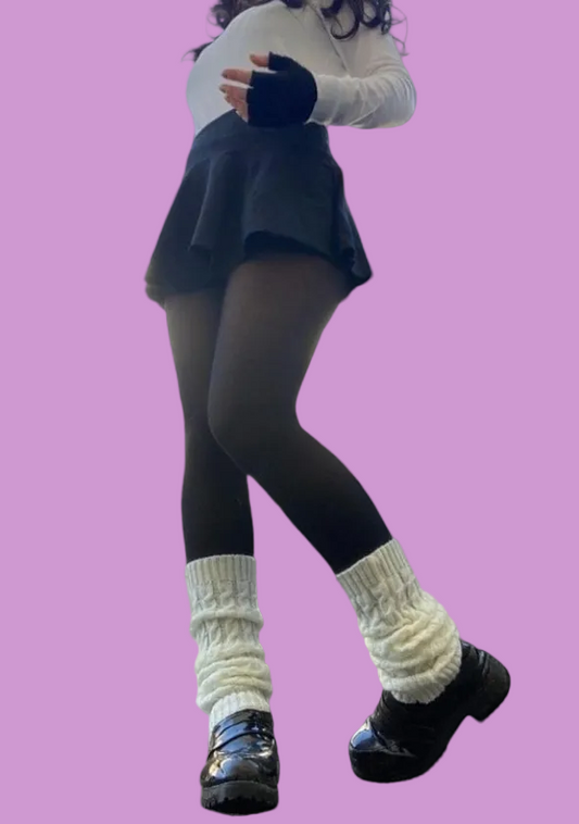 COMBO Outfit invernal tres prendas, Falda, Panty Efecto Piel y Polaina