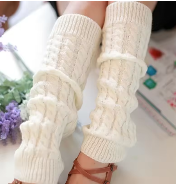 COMBO Outfit invernal tres prendas, Falda, Panty Efecto Piel y Polaina
