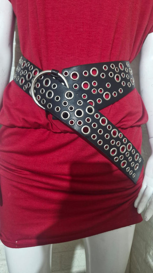 Cinturones variados diseños y modelos para tu estilo ya sea, pop, rock, dark, kawaii o solo casual