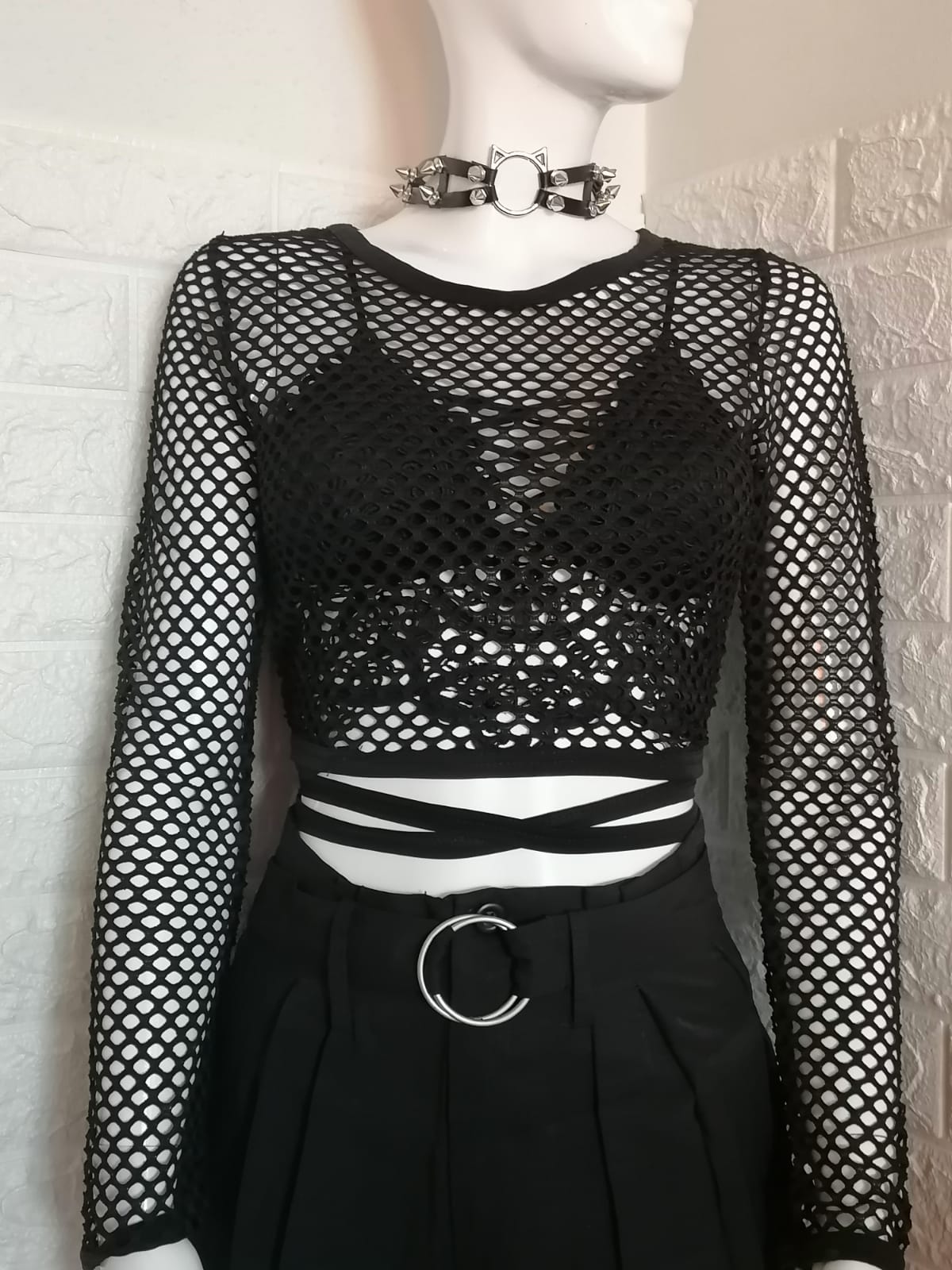 Poleras y Top de Malla Hoyo Grande y Pequeños.