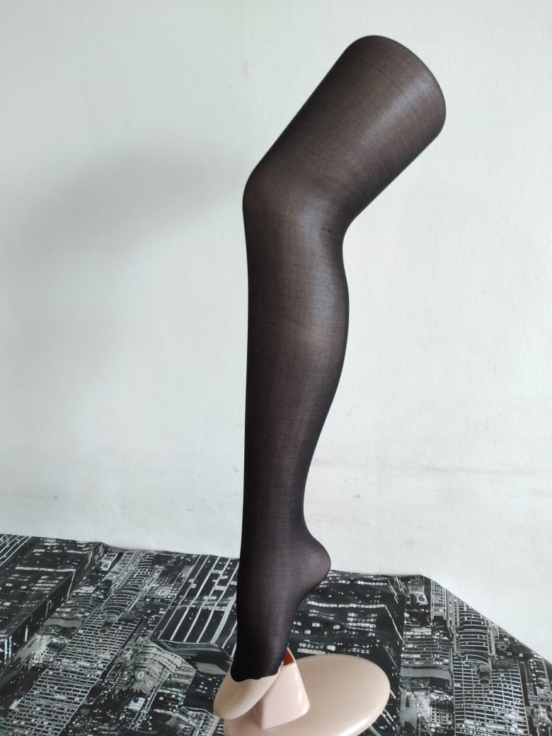Pantys lisas transparentes Negra y Color Piel.